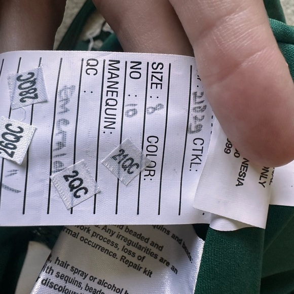 Emerald Green Satin Bridesmaid Dress Size 8 Elegant Long Gown - Picture 6 of 8